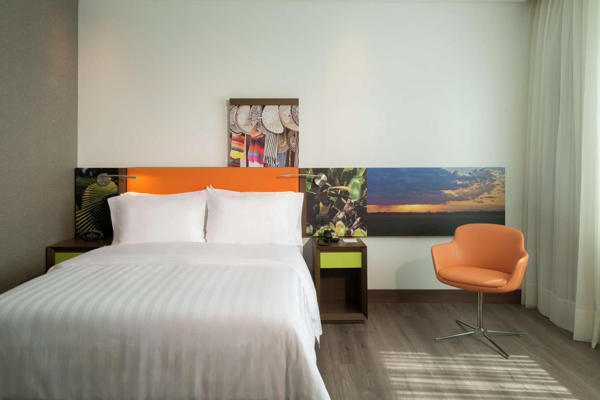 Hotel Hampton By Hilton Yopal Exterior foto